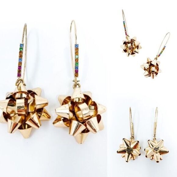 NWT Betsey Johnson Wrap Me Up Gold Christmas Bow Holiday Earrings Rhinestone Pav - Picture 1 of 5